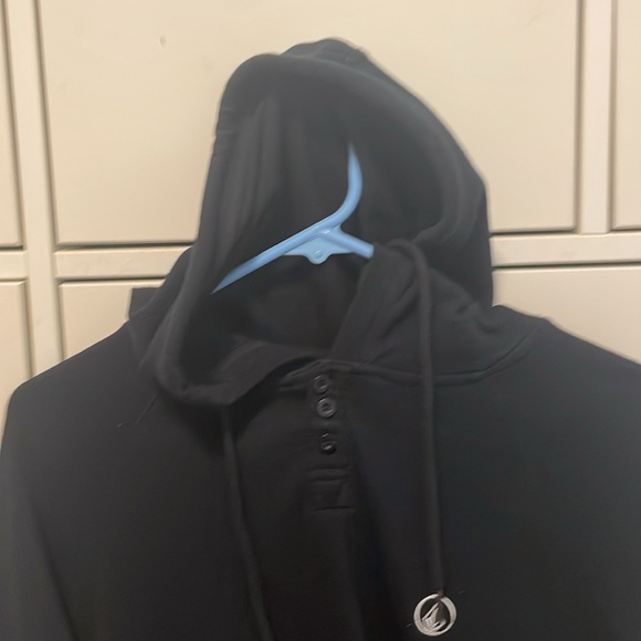 Men’s volcom black long sleeve sweater with hood - Picture 2 of 3